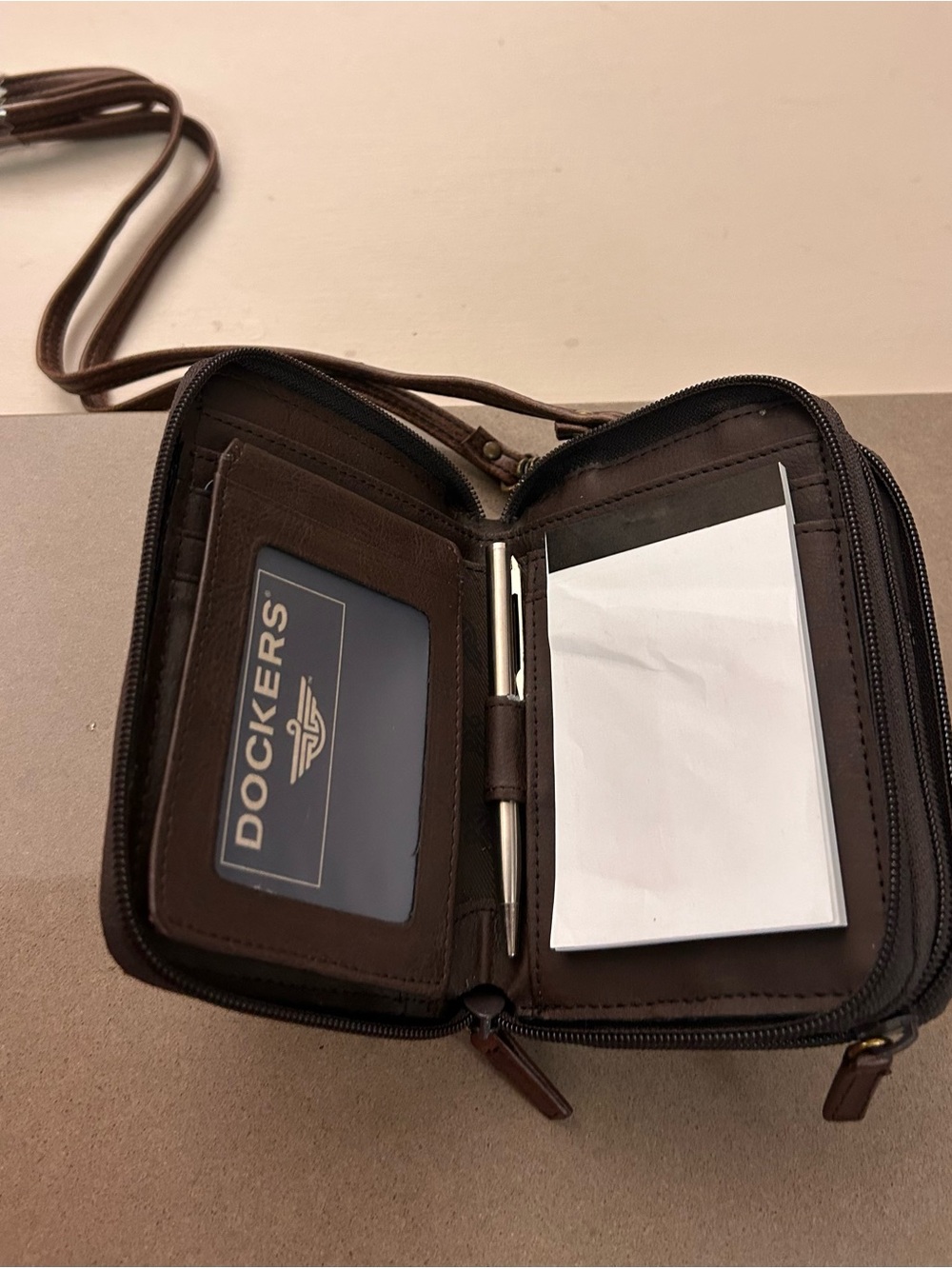 Dockers Men's Brown Leather Wristlet Organizer - All In One Organizer very Nice